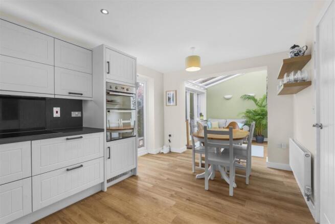 Kitchen/ Living Area