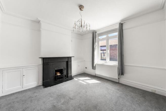 4 bed Terraced for sale Image 4