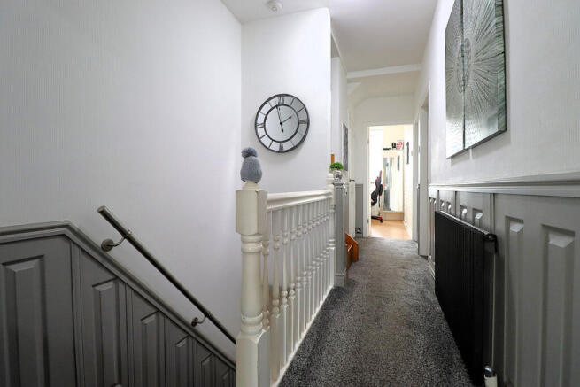 4 bed Town House for sale Image 9