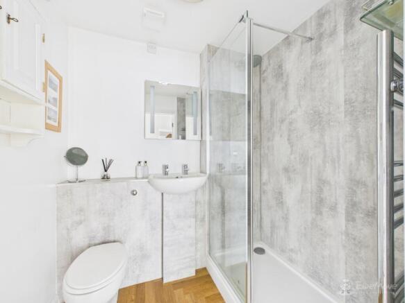 Bathroom- Mark Stephens EweMove Newmarket and Soha