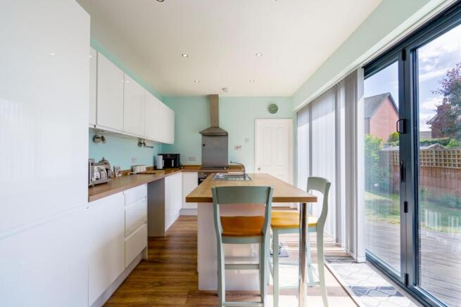 Kitchen / Dining Room