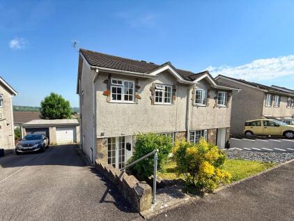 Ty Gwyn Drive, Brackla, CF31