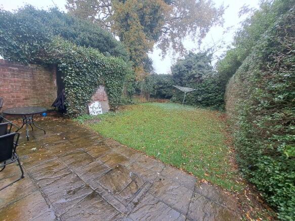 6 bed Terraced to rent Image 9