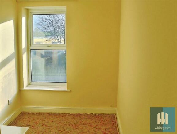 2 bed Terraced to rent Image 5