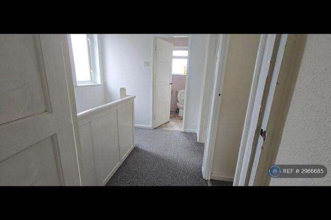 3 bed Semi-Detached to rent Image 10