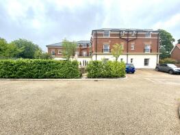 20, Fleur De Lis, Dairy Walk, Hartley Wintney, Hook RG27 8AX