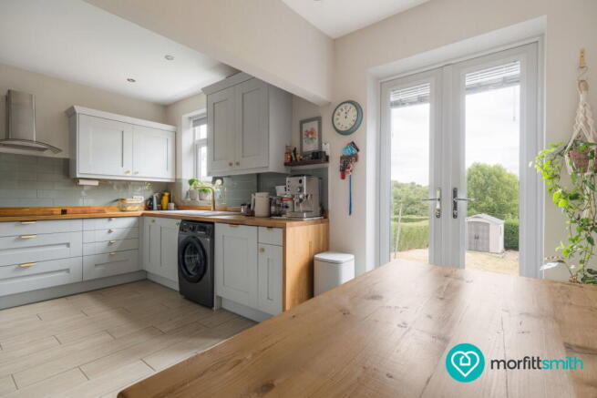 4 bed Detached for sale Image 3