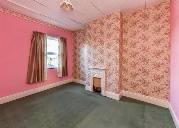 2 Shaw Lane-bed2.jpg
