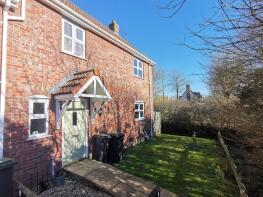 2, Skinners Close, Harleston IP20 0LT