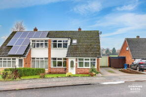 13, Stowecroft, Lichfield WS13 6TW