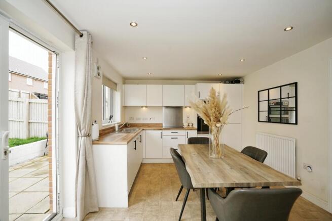 Kitchen diner