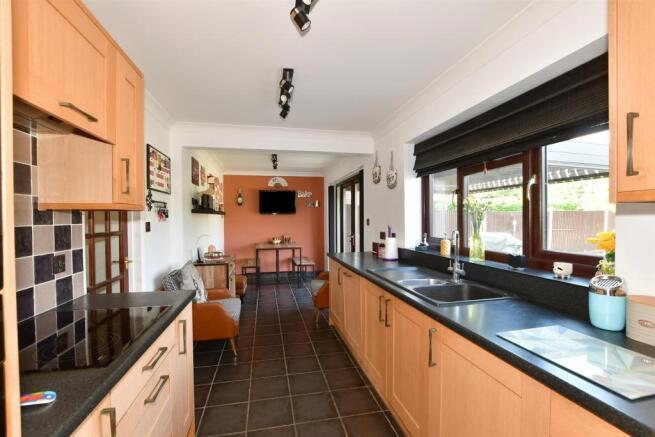 Kitchen/Breakfast Room