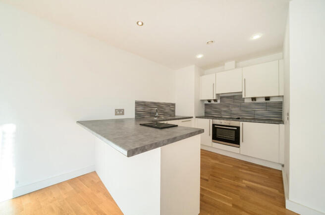 1393745-10-695bc0...