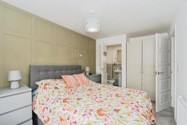 3 bed Semi-Detached for sale Image 5