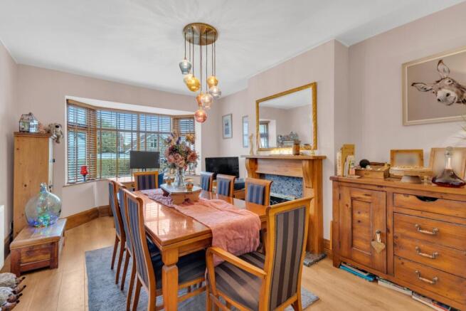 4 bed Detached for sale Image 6