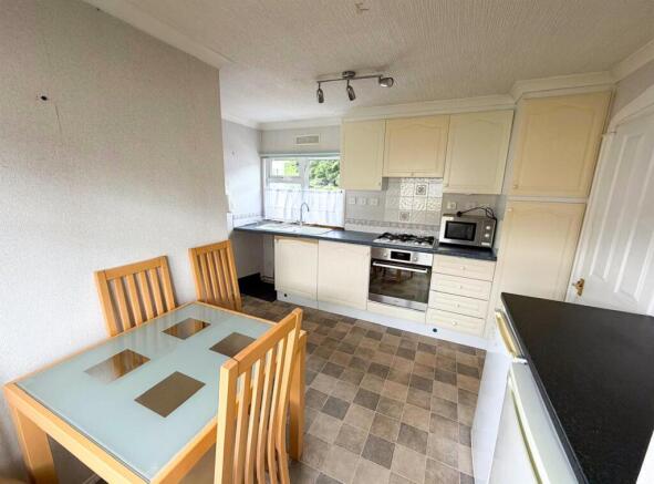 2 bed Park Home for sale Image 5