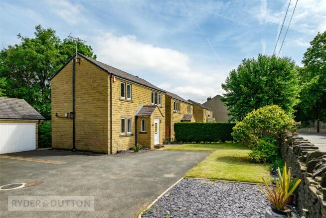 3 bed Detached for sale in brighouse