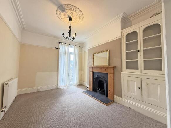 Kingswood Park Avenue 46 - Dining FP.jpg