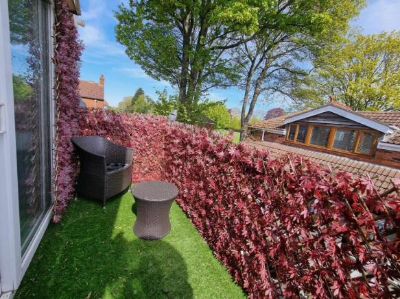 5 bed Terraced for sale Image 8