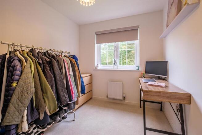 030-2_Hunterfield_Place_Carluke_ML84GY.jpg