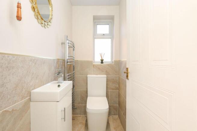 3 bed Detached for sale Image 11