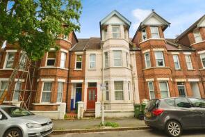 40, Radnor Park Crescent, Folkestone CT19 5AS