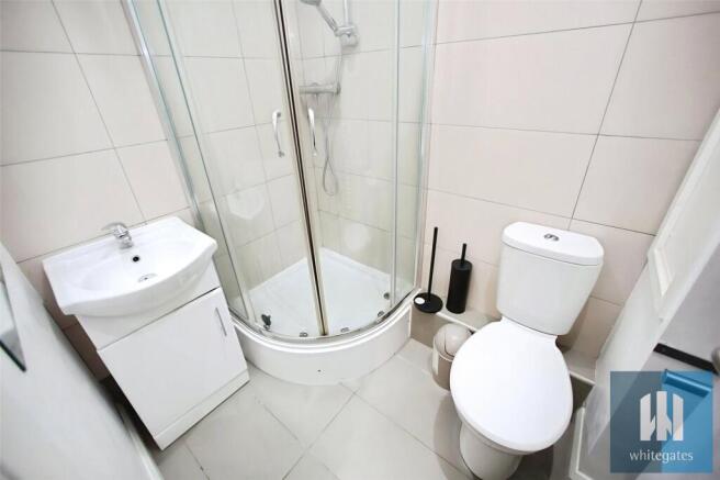 1 bed House Share to rent Image 7