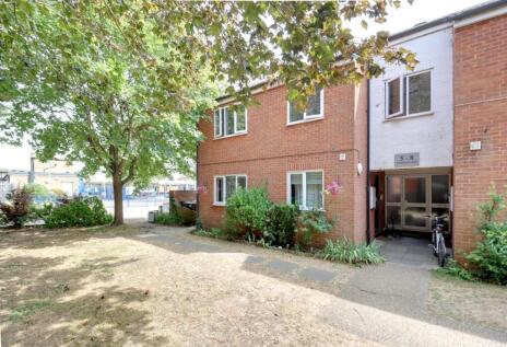 Tyssen Place, South Ockendon, RM15