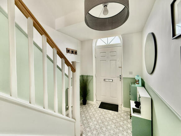 4 bed Town House for sale Image 4
