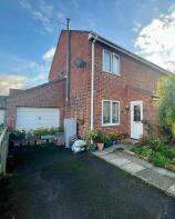 7, Fleetwood Court, Freshbrook, Swindon SN5 8QE
