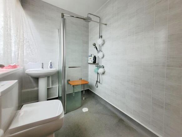3 bed Terraced for sale Image 10
