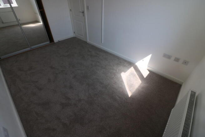 3 bed Semi-Detached to rent Image 12