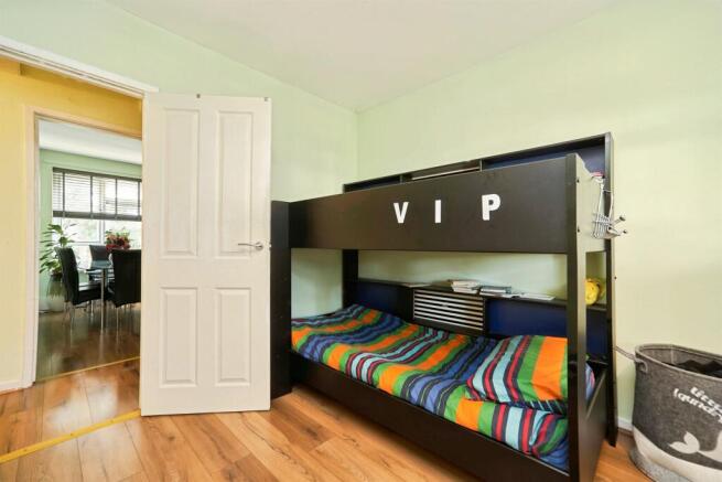 2 bed Flat for sale Image 10