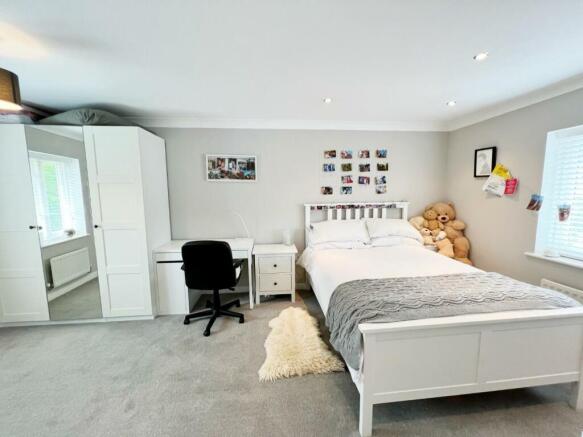 Bedroom 2 pic 2.jpg