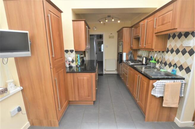 Kitchen1.JPG