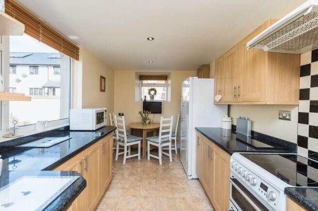 KITCHEN/BREAKF...