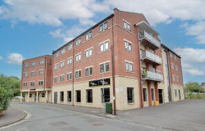 7, Fortescue House, Court Street, Trowbridge BA14 8FA