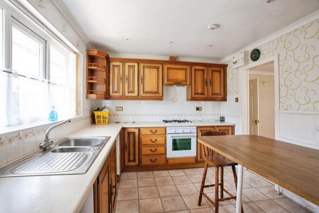 3 bed Detached Bungalow for sale Image 6