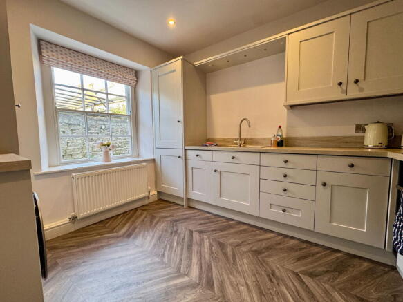 2 bed Cottage for sale Image 4