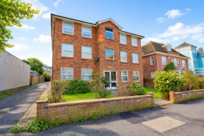 Flat 5, 19 Cressee House, Manor Road, Folkestone CT20 2SA