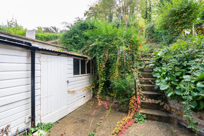 Harrow Road East, Dorking photo 4