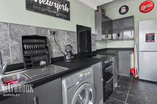 3 bed Terraced for sale Image 5