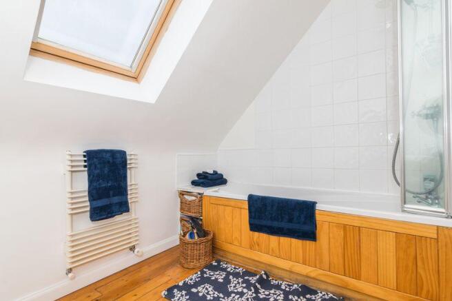 Family Bathroom B