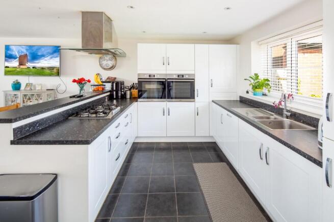 Kitchen-Family-Diner