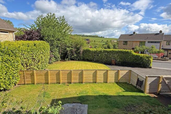 4 bed Detached for sale Image 9