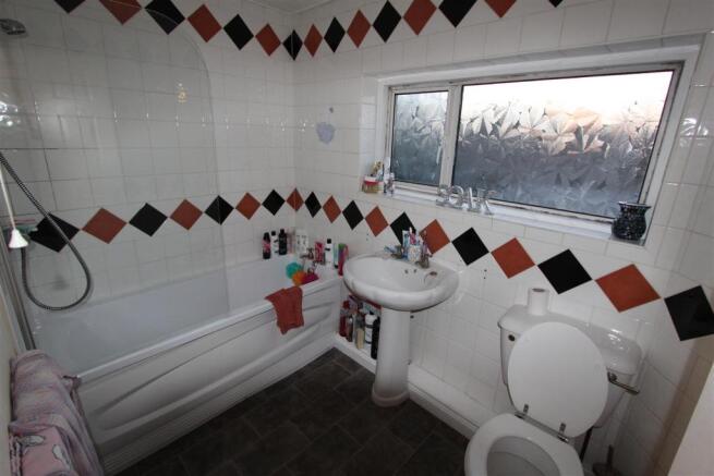 Bathroom.JPG