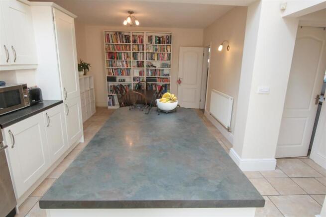 BEAUTIFUL OPEN PLAN LIVING/ DINING/ KITCHEN