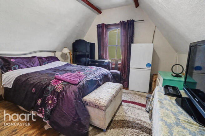 7 bed Detached for sale Image 10