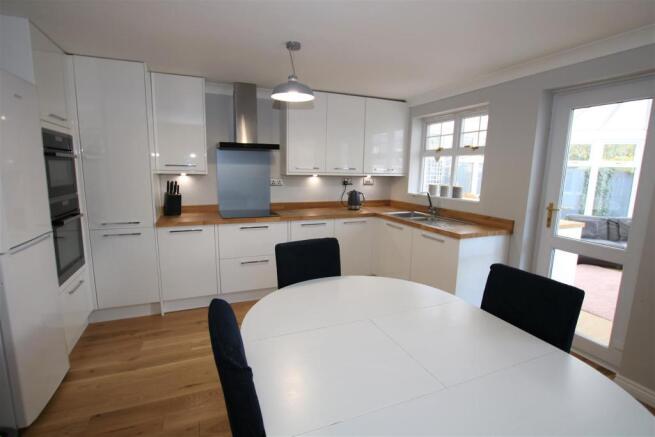 Kitchen Dining Area