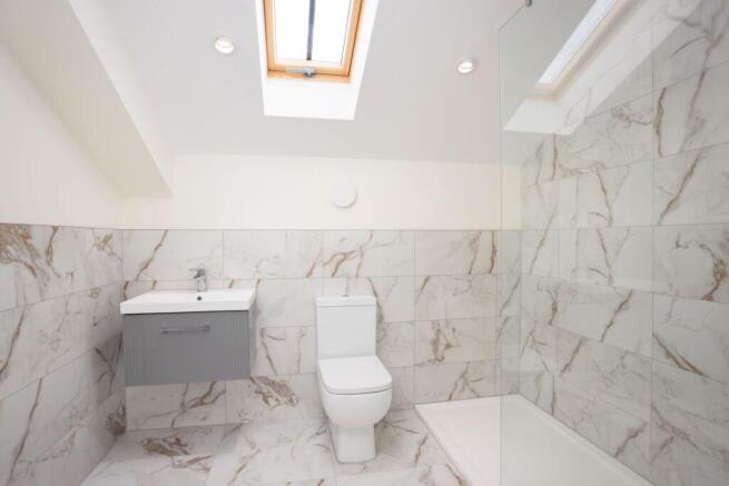 4 bed Semi-Detached for sale Image 8